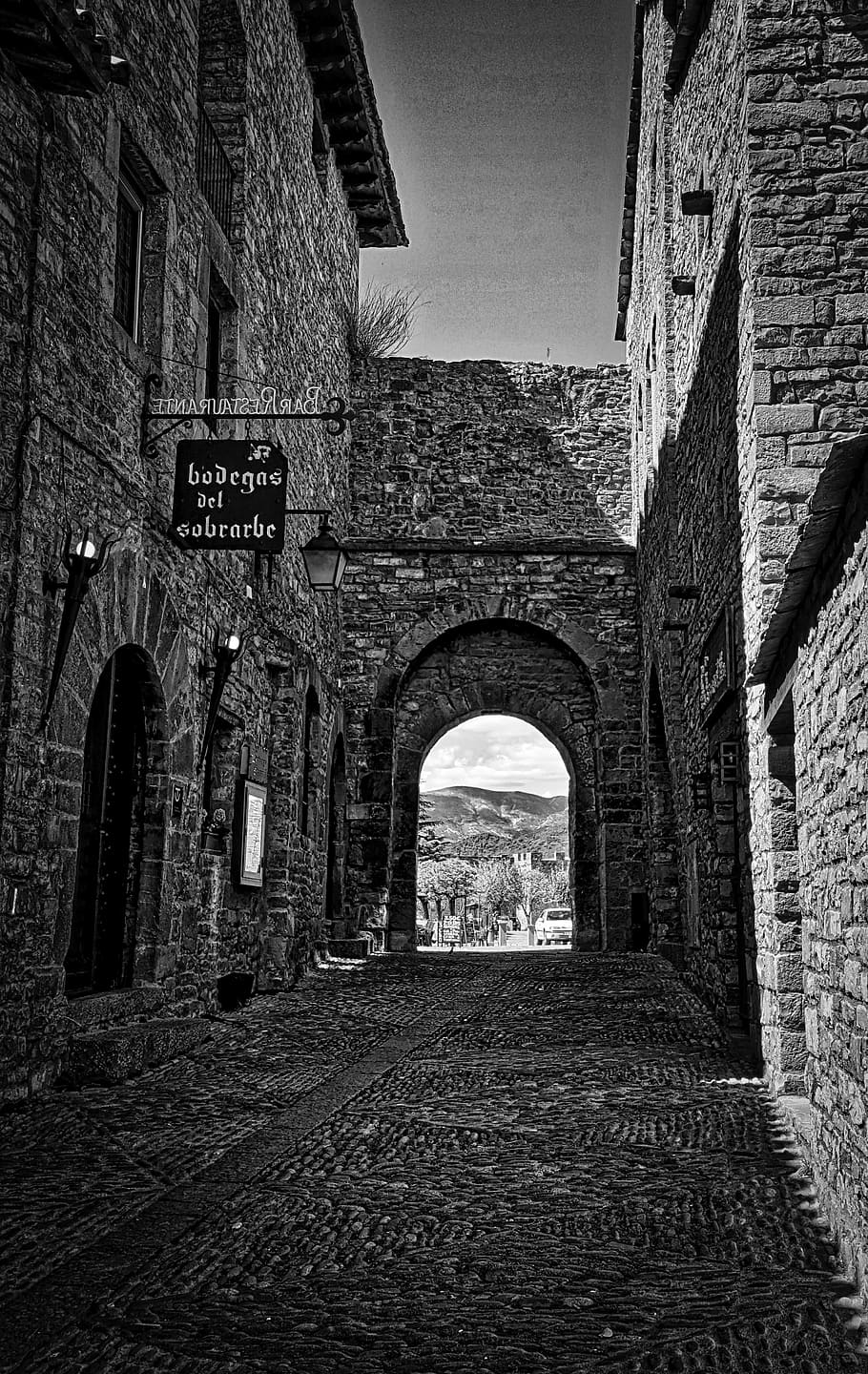 cobblestone, arch, laneway, street, cobbled, stones, paving HD wallpaper