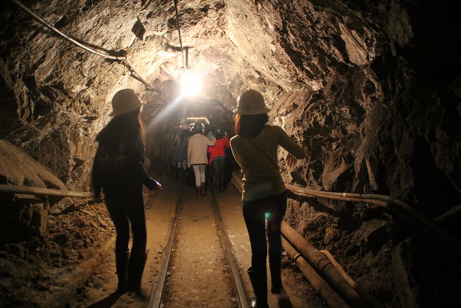 cave, mining site, excavation, group of people, walking, tree HD wallpaper