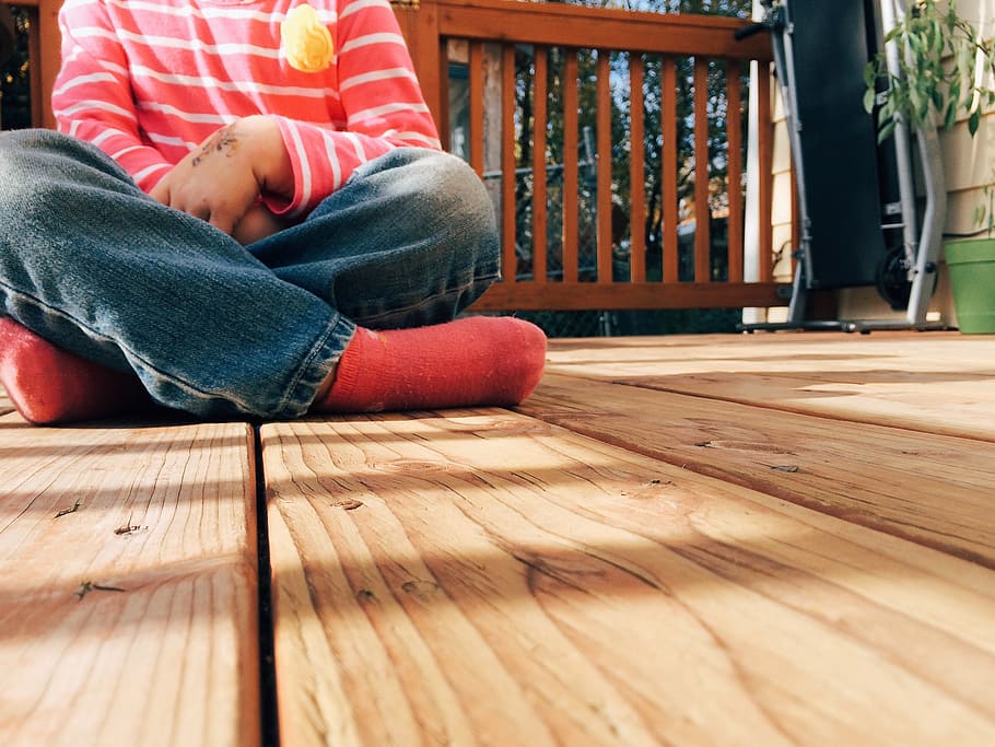 person sitting on floor, wood, deck, child, kid, porch, backyard HD wallpaper