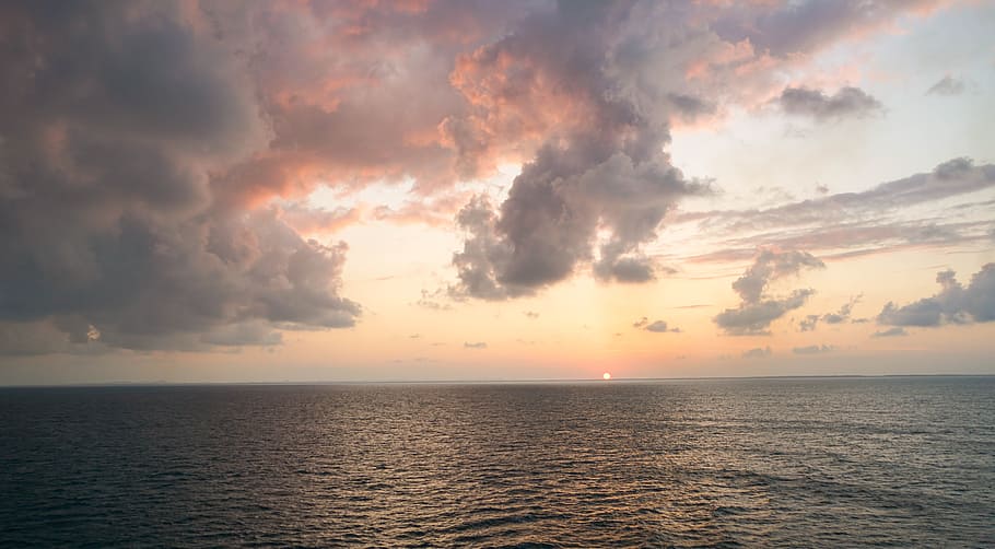 clouds above body of water during daytime, Sunset, Sea, Ocean, Water HD wallpaper