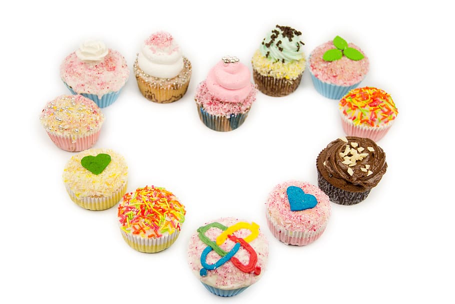 heart shaped cupcake art, cupcakes, sweets, bakery, delicious