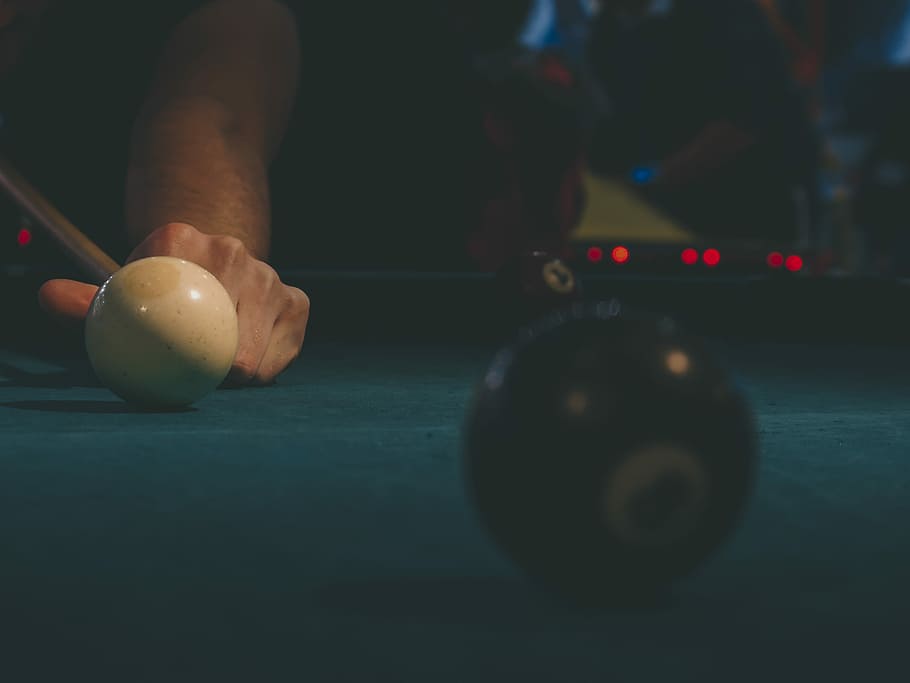 person playing billiards, person playing billiard, pool, table HD wallpaper