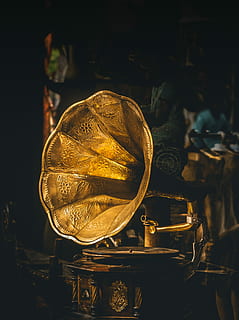 closeup photo of gramophone, brown gramophone, copper, sunlight HD wallpaper