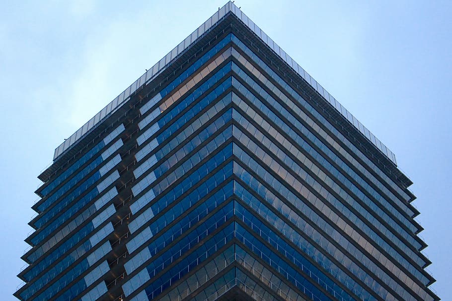 hi-rise building, photography of concrete building, architecture HD wallpaper