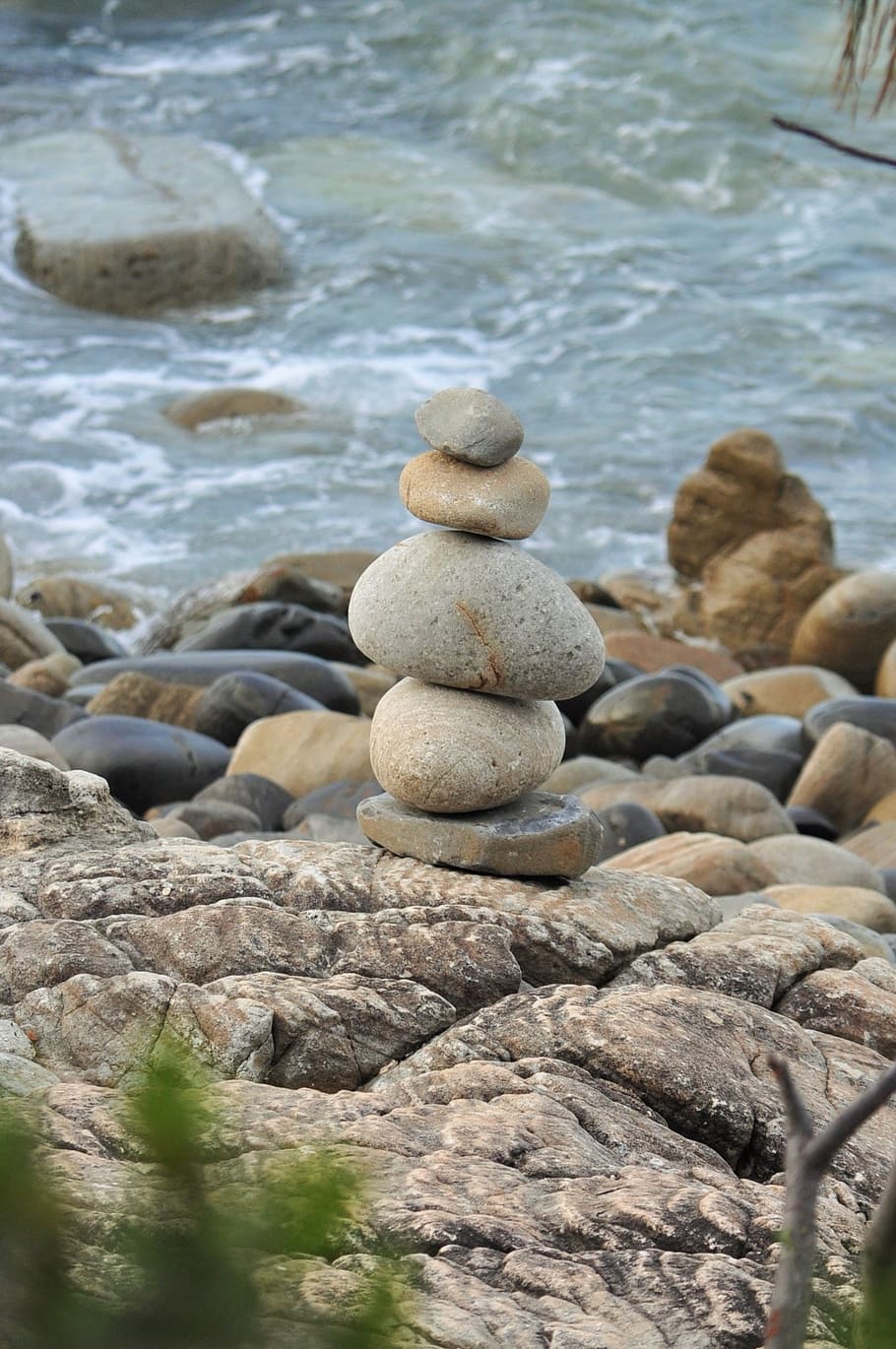 stone balancing, beach, australia, rock, solid, water, stack HD wallpaper