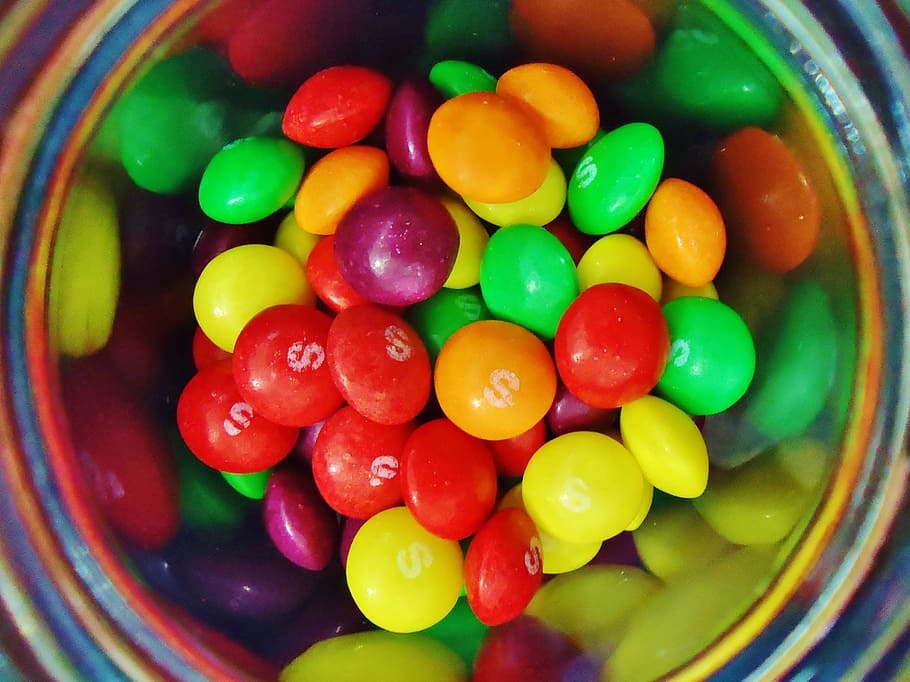 candies on bowl, candy, multicoloured, colors, multi colored