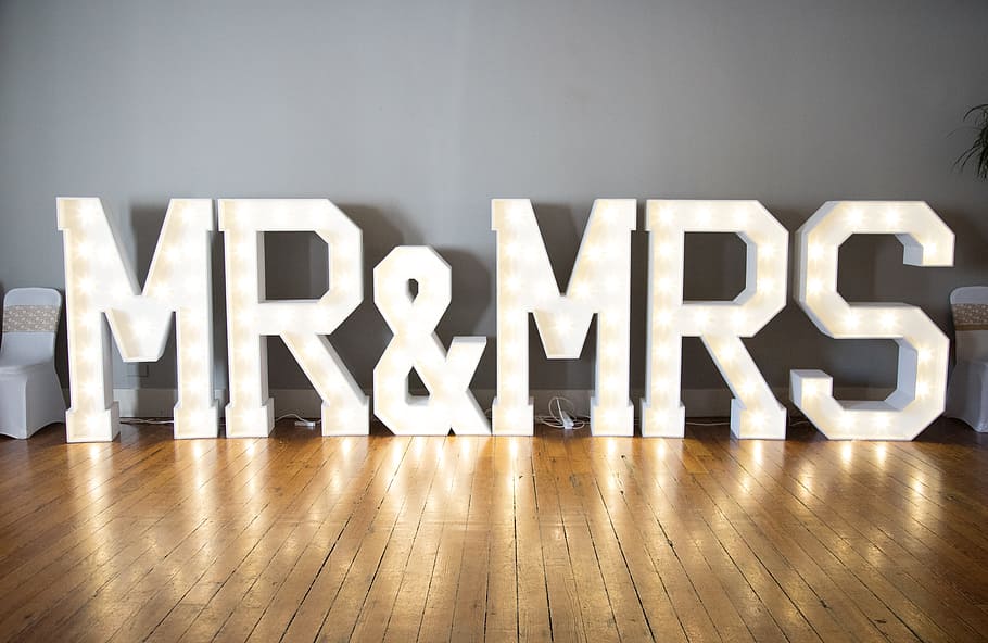 MR & MRS standing letter ornaments, wedding reception, mr mrs, HD wallpaper