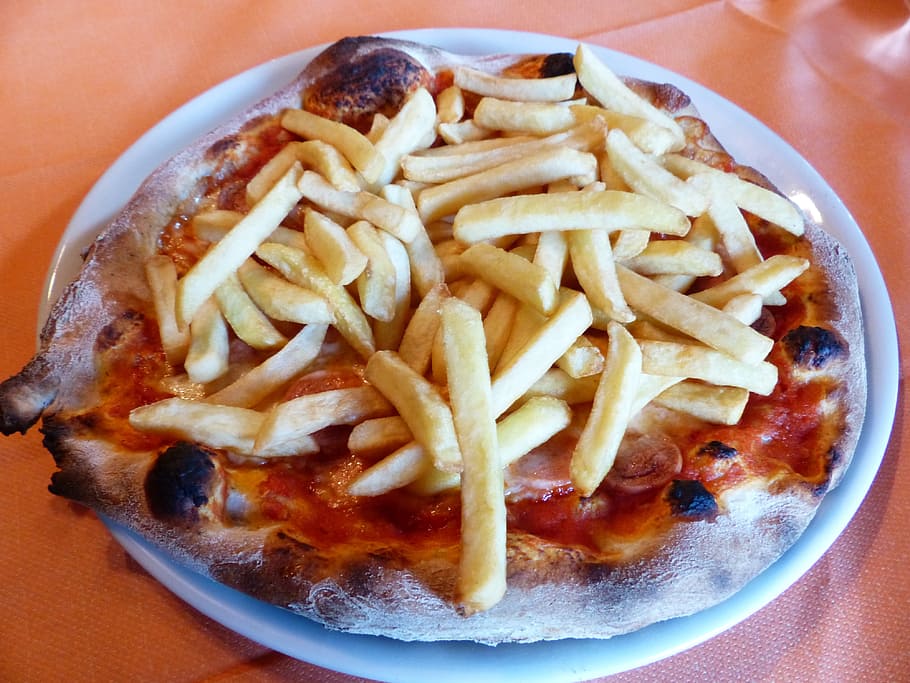 pizza topped with fries, Chips, Dinner, Delicious, pizza chips HD wallpaper