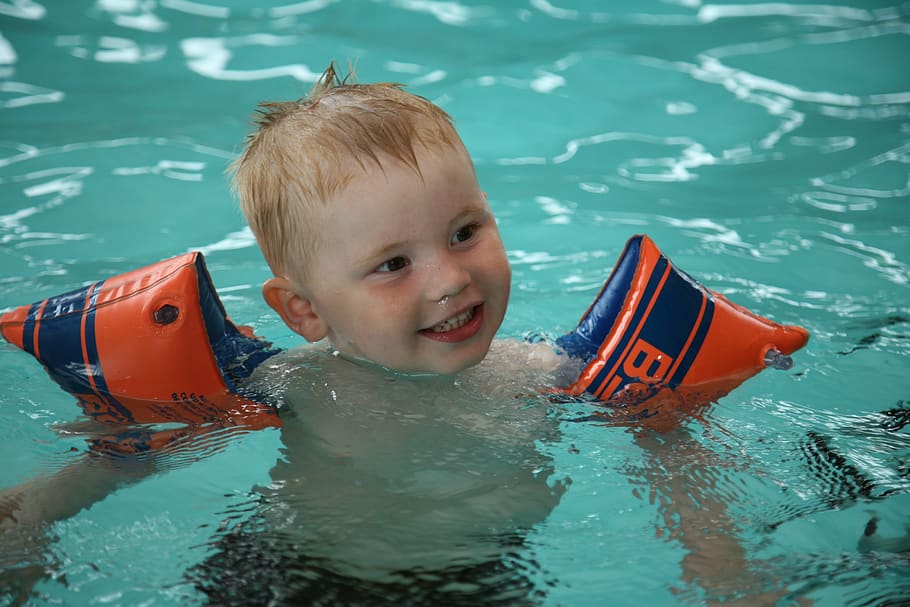 child, swimming, water wings, learn, float, boy, childhood HD wallpaper