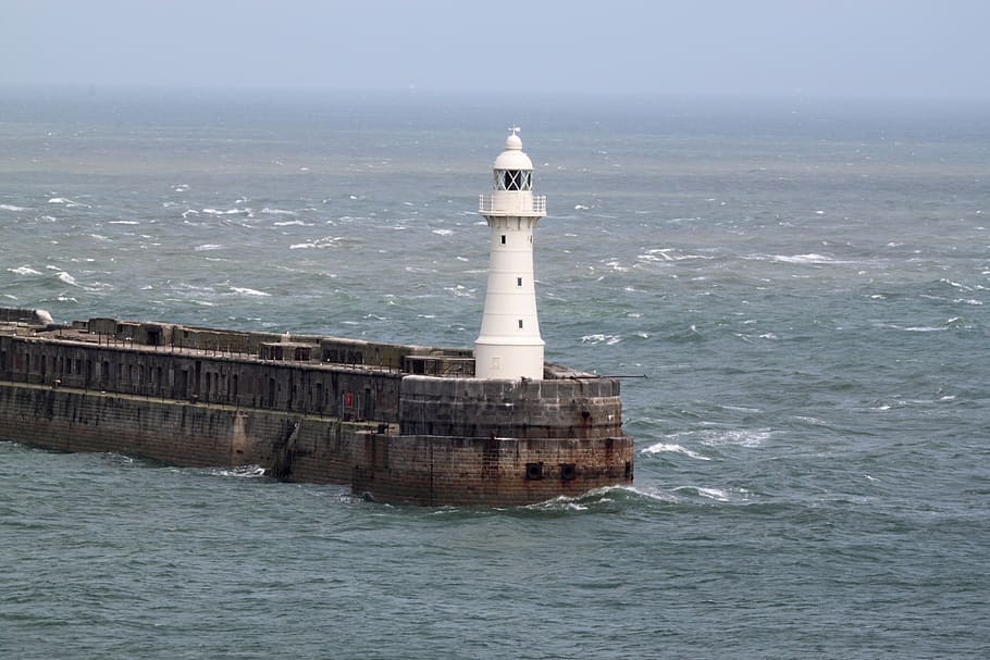 lighthouse on dock, port, dover, pier, sky, water, sea, coast HD wallpaper