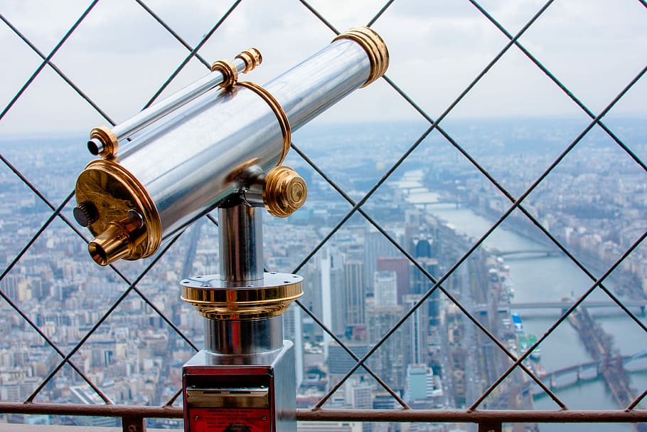 gray and brass-colored tower telescope, gray and brown telescope beside fence at daytime HD wallpaper