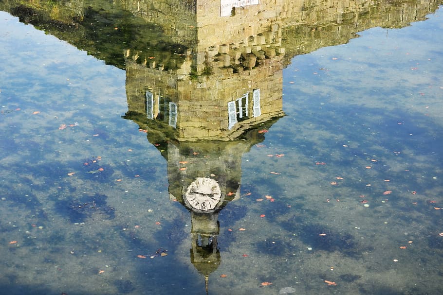 belfry, time, clock, reflections, water, city, urban, points HD wallpaper