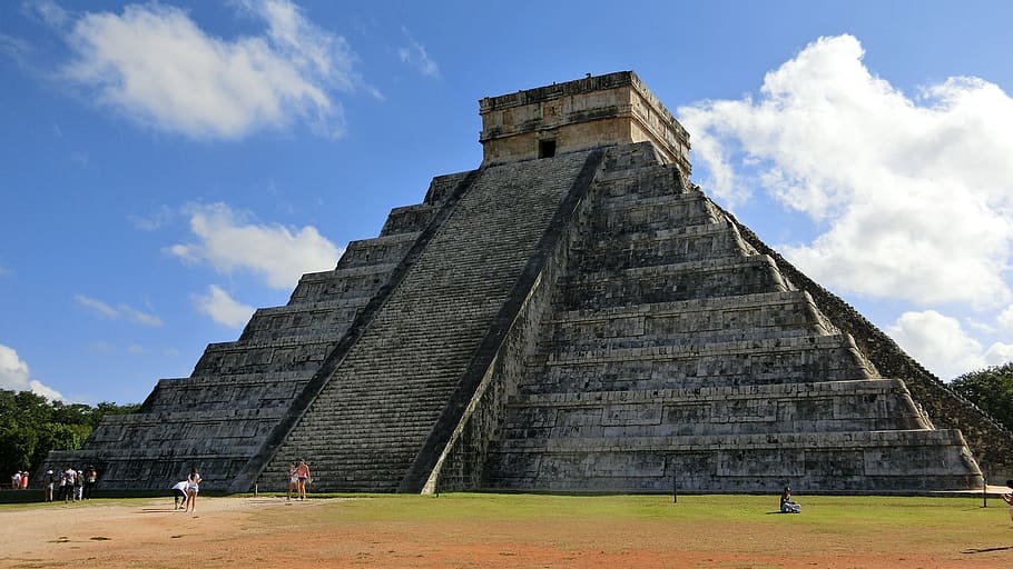 gray concrete temple under blue sky, mexico, yucatan, chichen itza HD wallpaper