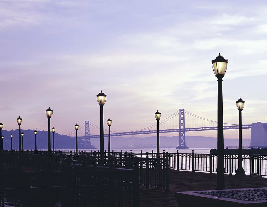 street light on dock near Golden Gate Bridge, landscape, dusk HD wallpaper