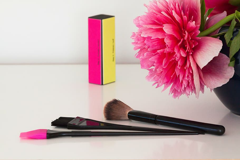 three black handled makeup brushes beside pink flower, pentecost HD wallpaper