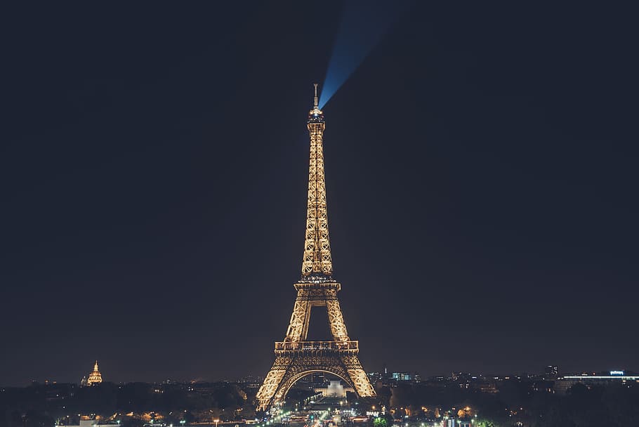 Eiffel Tower, Paris during nighttime, Eiffel Tower during daytime HD wallpaper