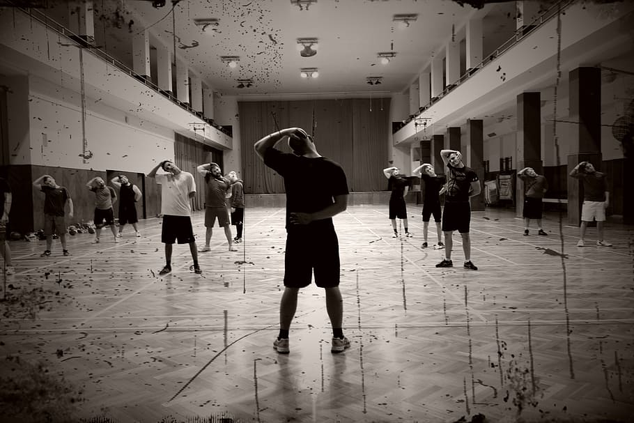grayscale people stretching, warm-up, exercise, men, team, training HD wallpaper