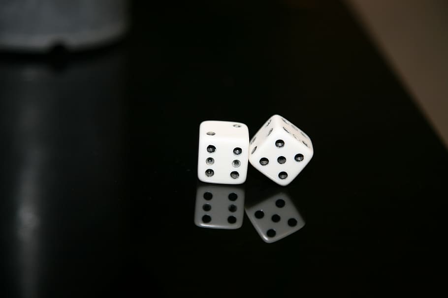 luck, devil bones, data, game, passion, gambling, leisure Games HD wallpaper