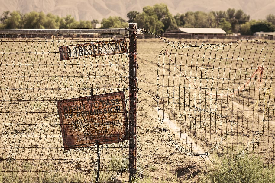 Rural, Rust, Sign, No Trespassing, Fence, farm, country, rural Scene, HD wallpaper