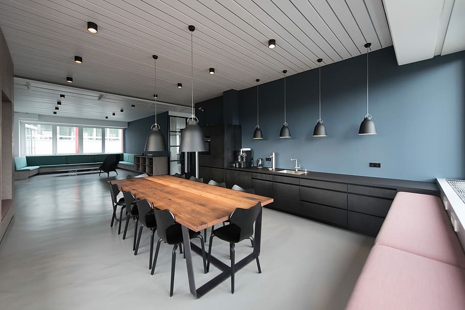 room with pendant lamps and rectangular dining set, empty kitchen HD wallpaper