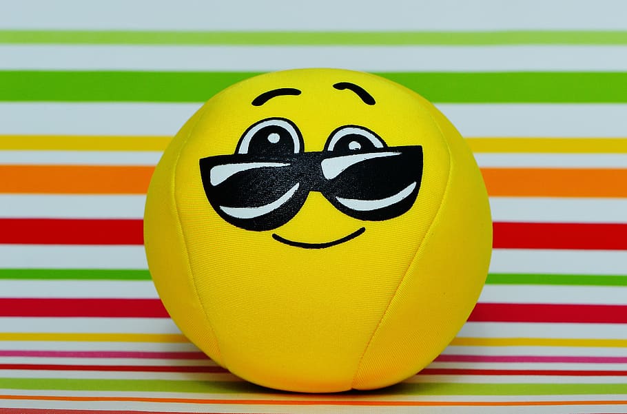 smiley, cool, funny, yellow, glasses, sweet, cute, face, themselves HD wallpaper