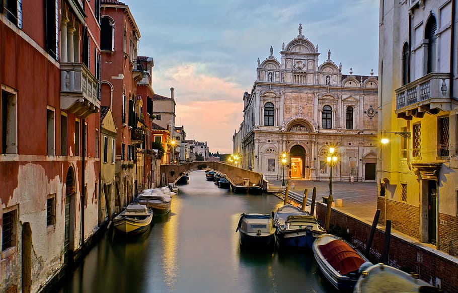 architecture, building, river, water, boat, bridge, wall, window HD wallpaper