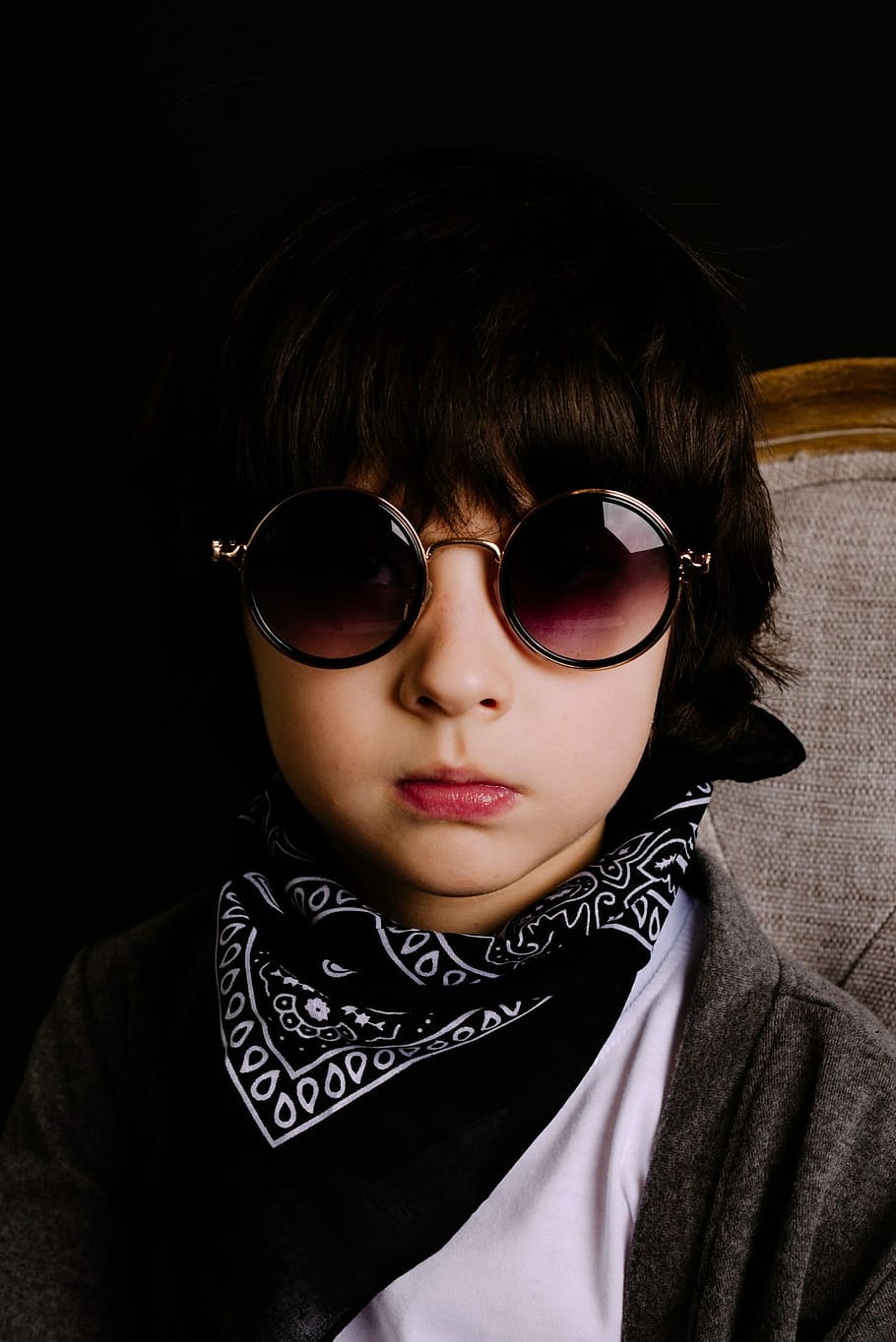 boy taking selfie with round black sunglasses with black frames, HD wallpaper