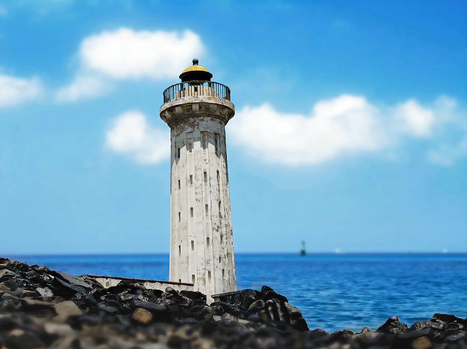 white lighthouse near sea, tower, old, building, ocean, rocky coast