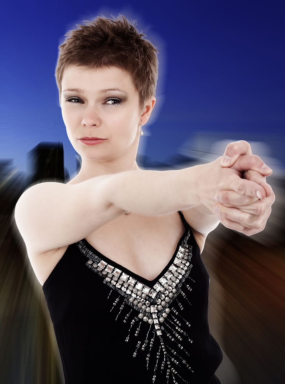 action, energy, expression, female, film, girl, gun, motion HD wallpaper