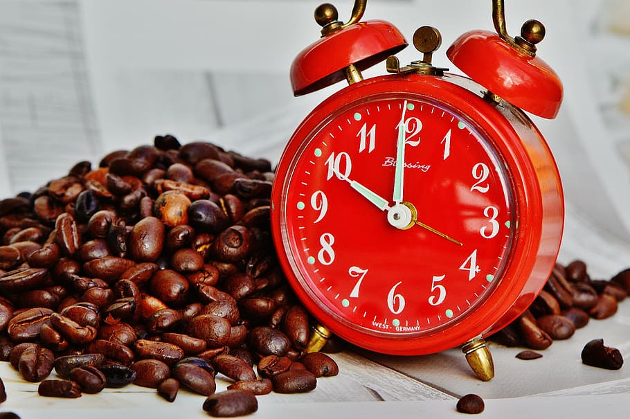 red and gold alarm clock beside coffee beans, coffee break HD wallpaper