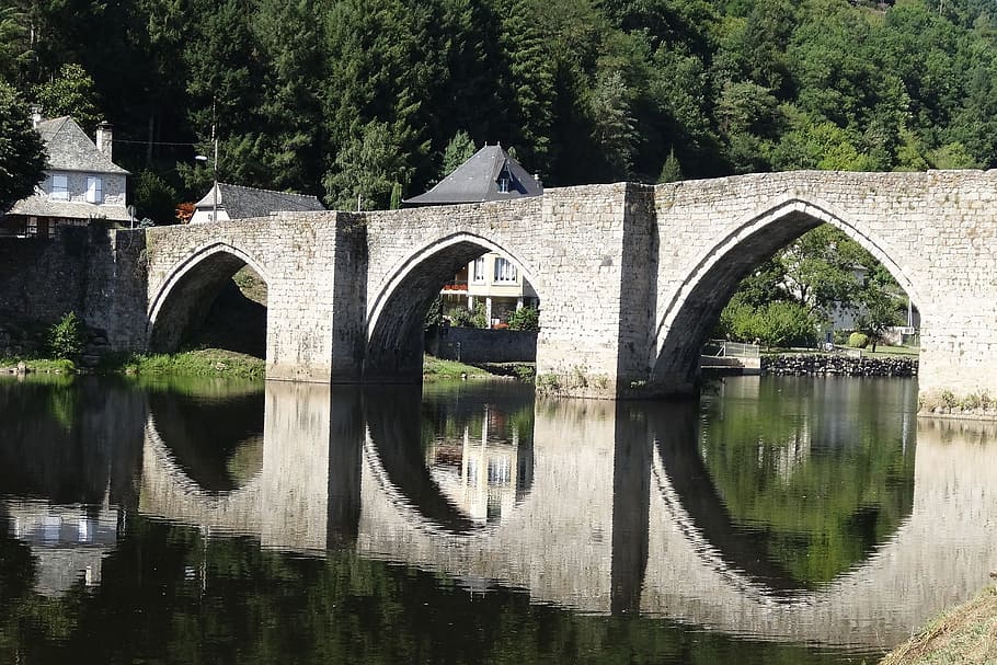 bridge, reflections, water, channel, city, lights, architecture HD wallpaper