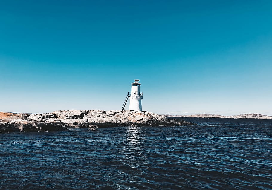 white lighthouse near body of water, ocean, coast, beacon, coastline HD wallpaper