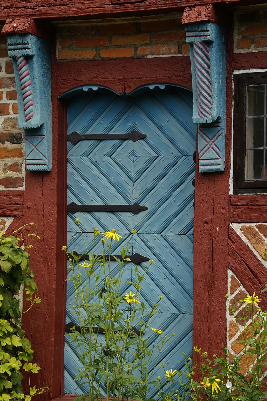 Door, Input, Painted, Decorated, Old, old door, house entrance HD wallpaper