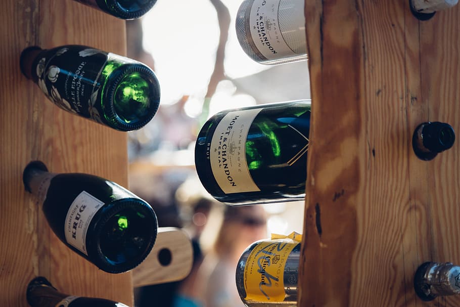 wine, drink, beverage, bottle, alcohol, rack, close-up, focus on foreground HD wallpaper