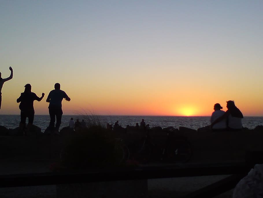 Sun, Evening, Sunset, Beach, Sea, sky, holiday, silhouette HD wallpaper