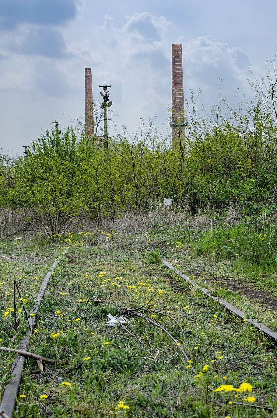 factory, building, old, industry, rom, past, plant, sky, nature HD wallpaper