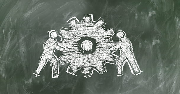 two person holding gear illustration on board, Teamwork, Chalk HD wallpaper