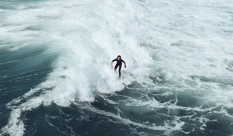 person surfing at waves, man surfing during daytime, Huntington Beach HD wallpaper