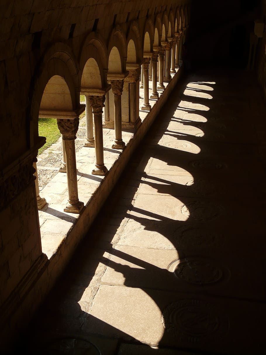 cloister, columnar, arcade, light, shadow, shadow play, hispanic HD wallpaper