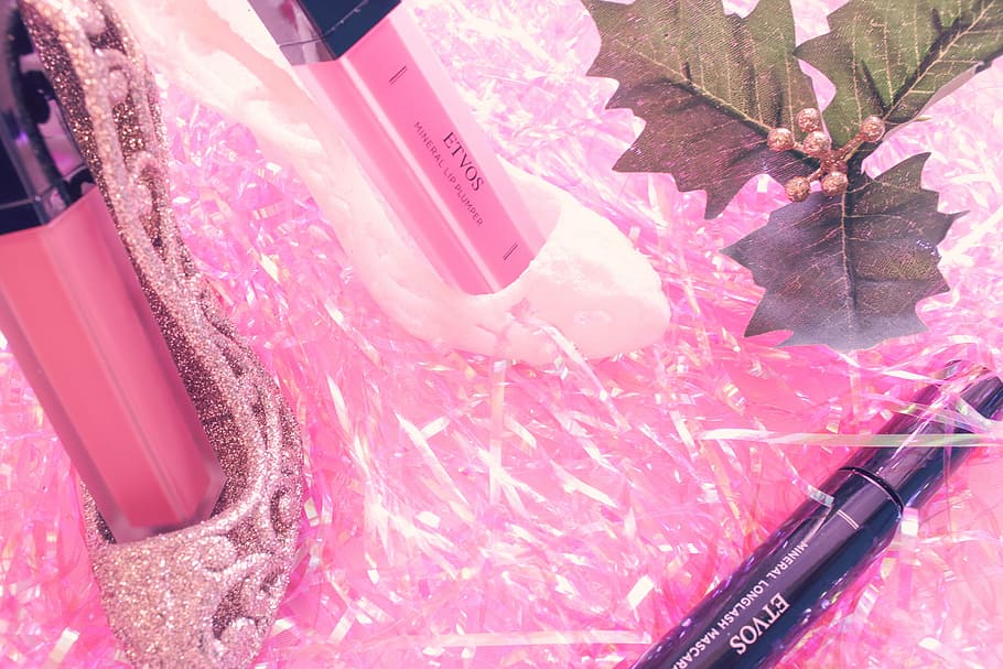 photo of three cosmetic products on pink surface, beauty Product HD wallpaper