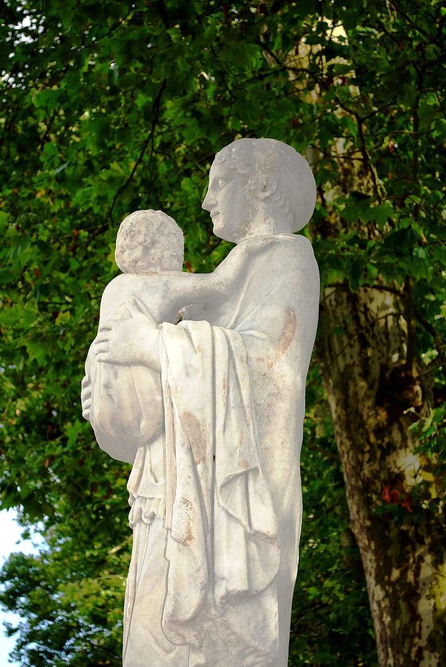 HD wallpaper: mother and child, woman, baby, carrying baby, statue ...