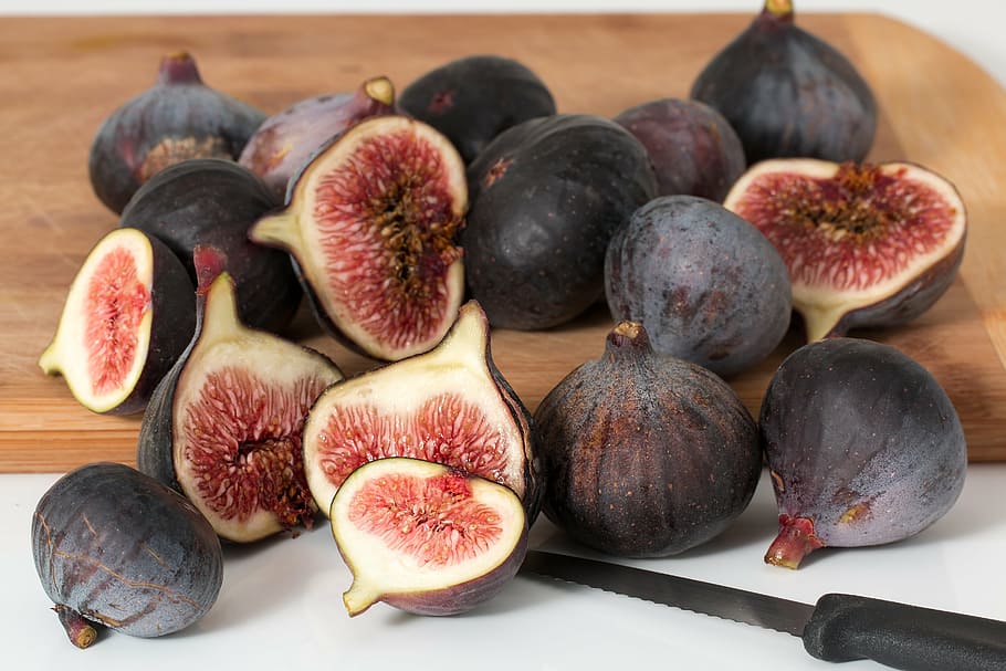 pomegranate fruits on chopping board, fig, nutrition, fresh HD wallpaper