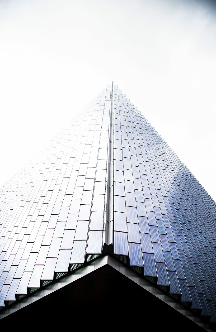worm's eye view of high-rise building during daytime, low-angle photography of white architectural building during daytime HD wallpaper