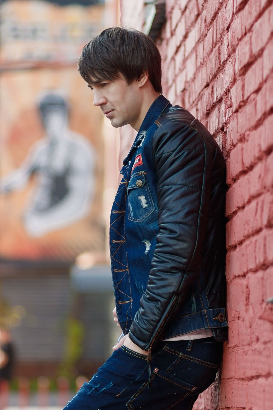 man, brick wall, guy, male, lifestyle, back to the wall, red HD wallpaper