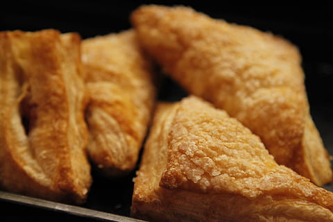 bakery, baking, bread, breakfast, close -up, cook, croissants HD wallpaper