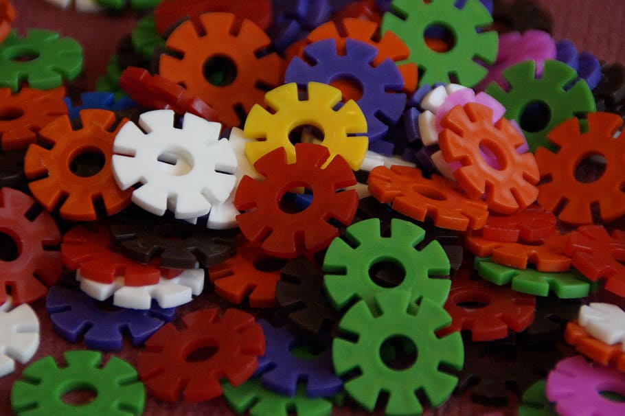 close up photo of multicolored plastic accessories, toys, children toys, HD wallpaper