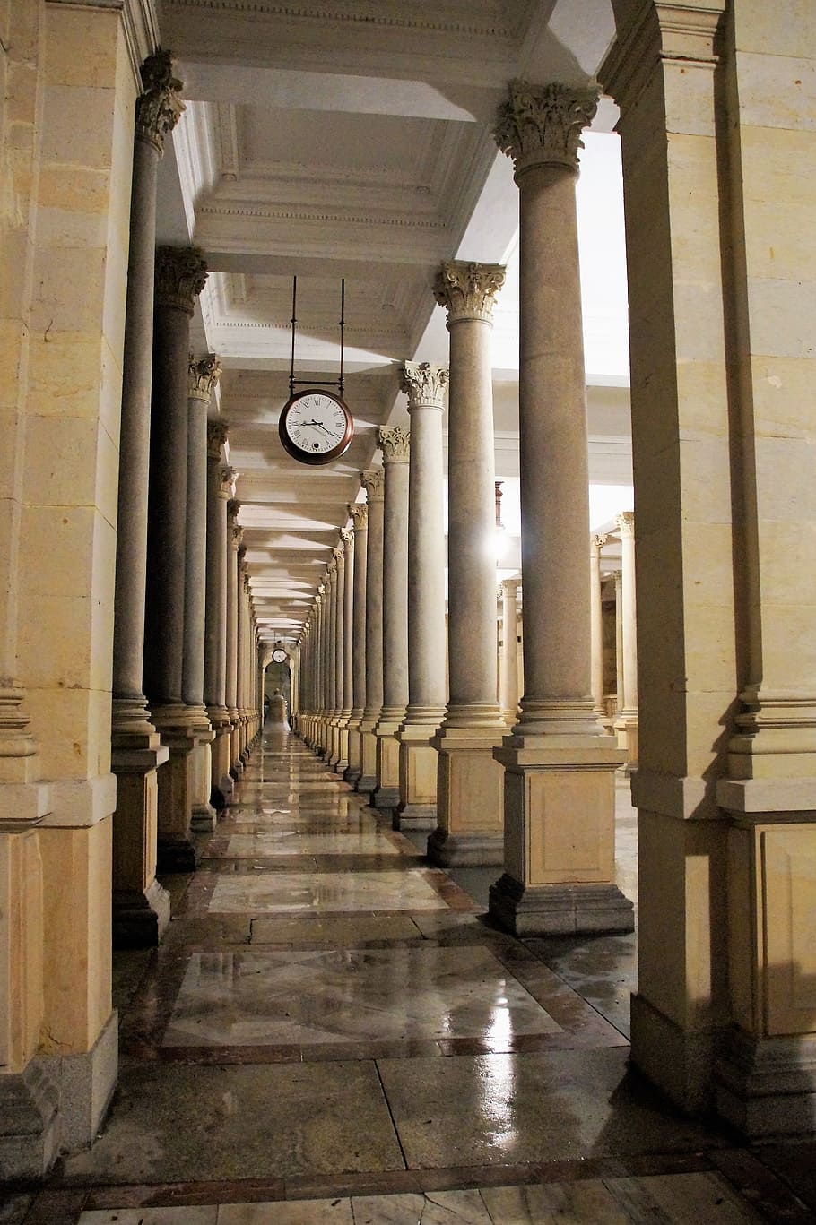 Corridor, Columns, Arcade, Colonnade, the colonnade, clock HD wallpaper