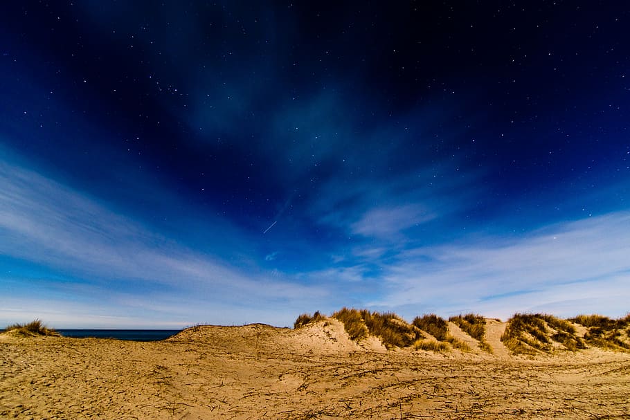 brown mountain, sky, star, beach, night, space, dark, astronomy HD wallpaper