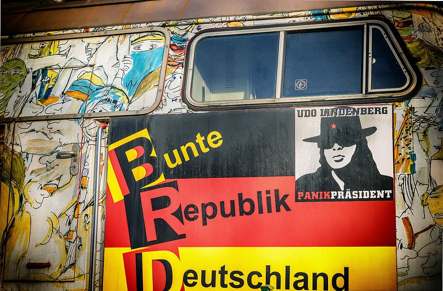 federal-republic-of-udo-lindenberg-special-train-to-pankow-ddr.jpg