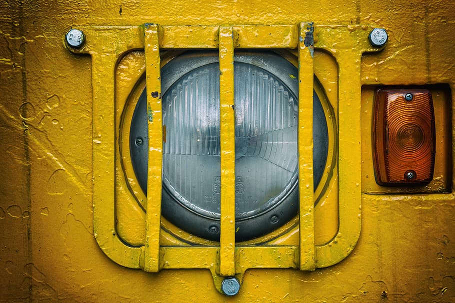 close-up photo of vehicle headlight turned-off, grid, lamp HD wallpaper